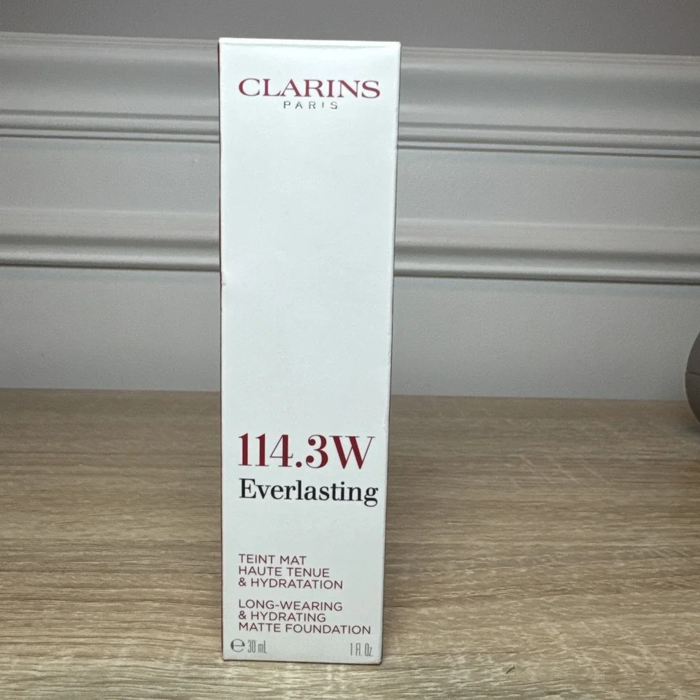 Clarins Everlasting Full Coverage Long Wearing & Hydrating‎ Matte 114.3W 30ml
